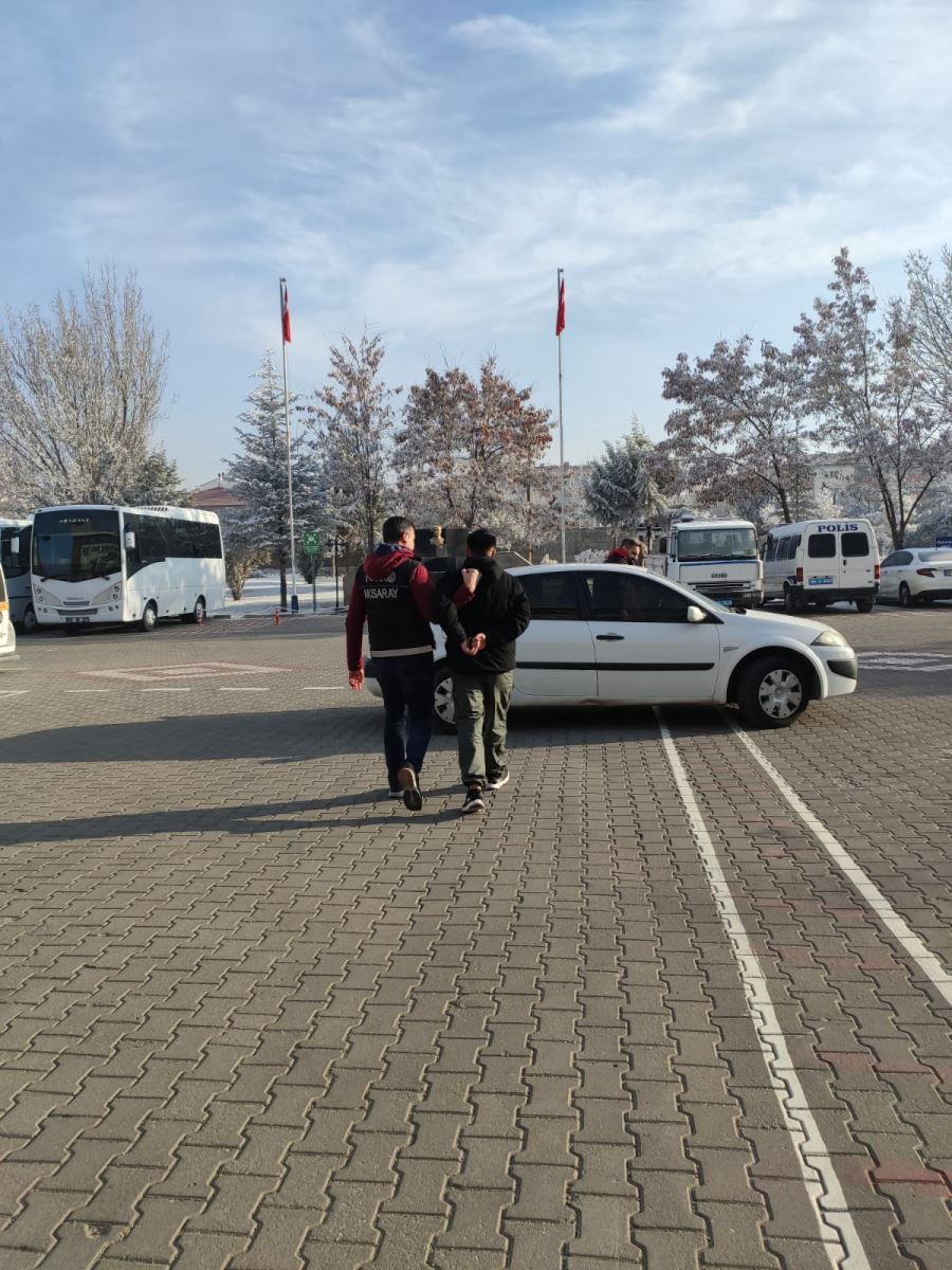 Uyuşturucudan Aranan Firari Yakalandı