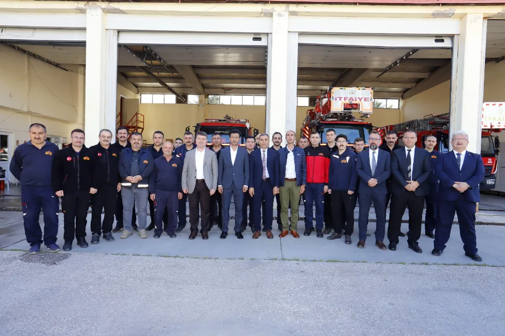 Başkan DİNÇER Belediye Personeliyle Bayramlaştı