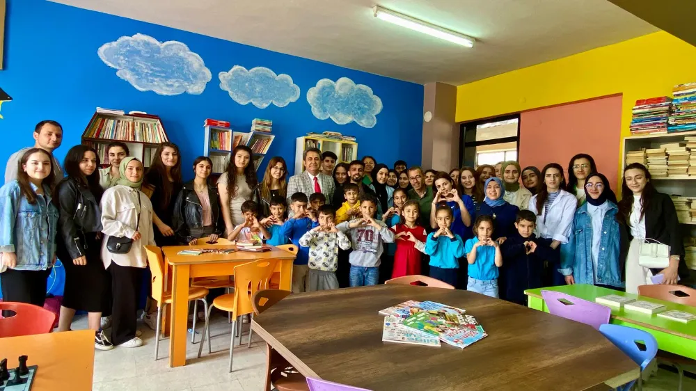 “Hayat Okumakla Güzel” projesi kapsamında iki okula kütüphane kuruldu