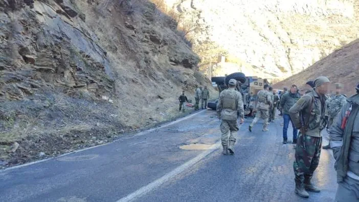 Şırnak’ta askeri araç devrildi: Yaralılar var