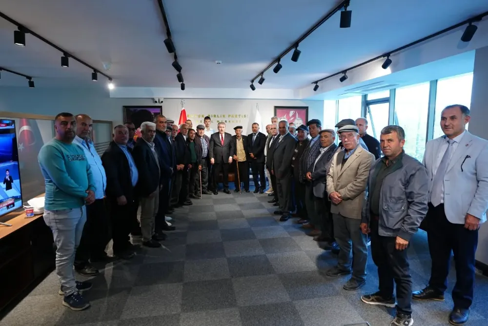 Demirci’de Siyasi Deprem: 3 Günde 917 Kişi BBP’ye Katıldı!