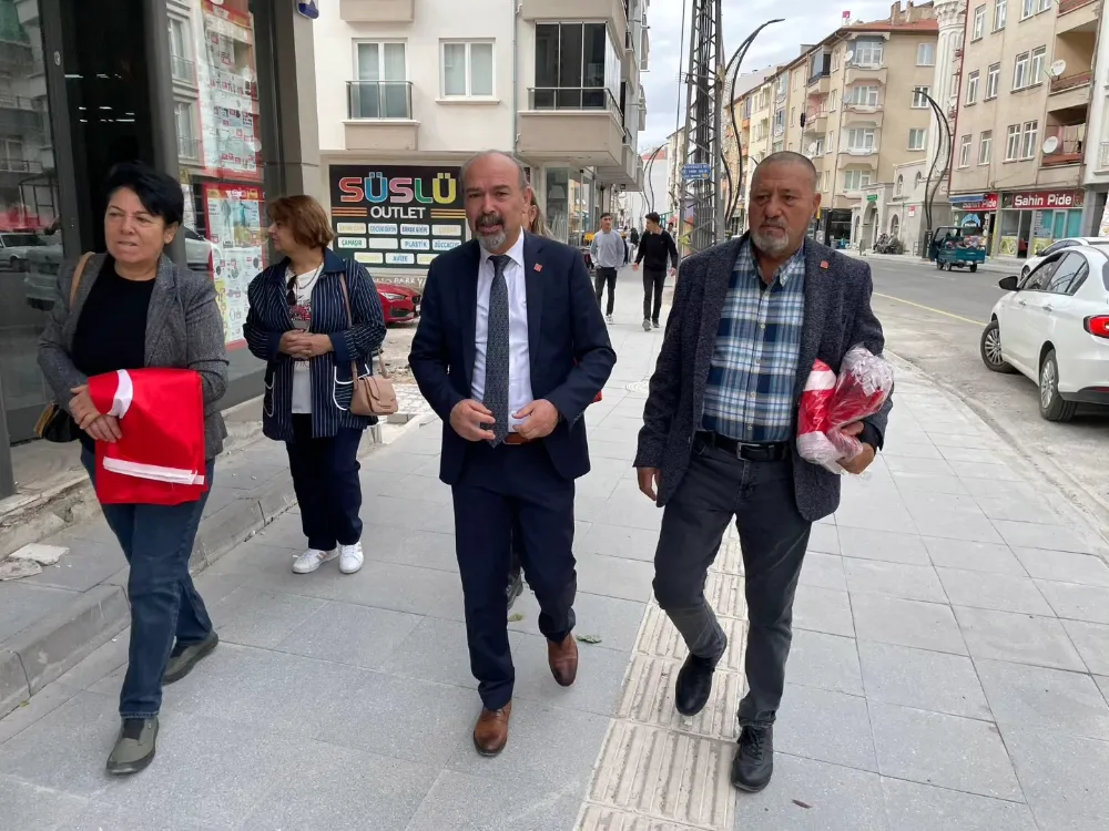 Aksaray’da Cumhuriyet Coşkusu: CHP’den 1923 Bayraklı Etkinlik