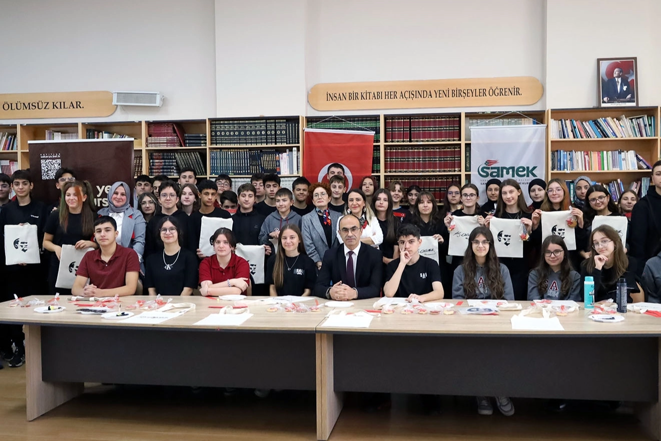 Sakarya Anadolu Lisesi’nde 29 Ekim coşkusu