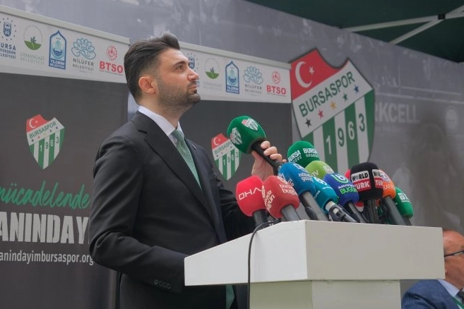 Bursaspor Başkanı Enes Çelik: Bu takım bir üst lige çıkacak