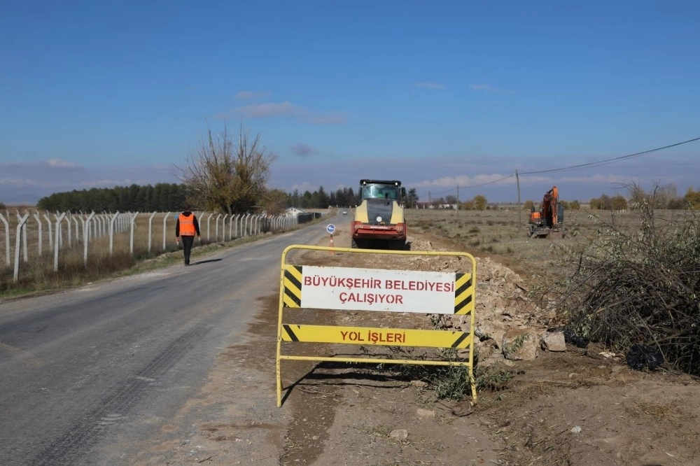 Eskişehir Büyükşehir’den Çifteler’e 30 kilometrelik yol yatırımı
