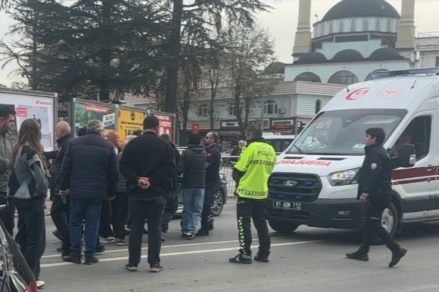 Düzce’de otomobil motosiklete çarptı: 1 yaralı