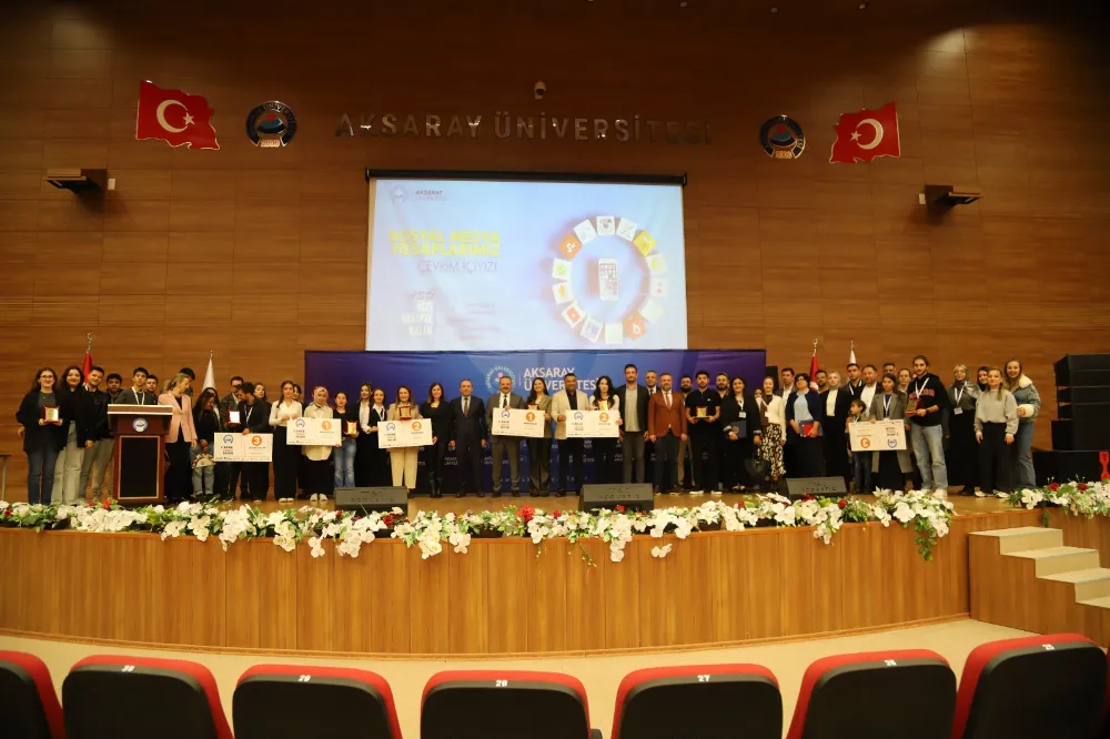 ASÜ’de Ar-Ge Buluşması: Geleceğin Yenilikçileri Ödüllerini Aldı