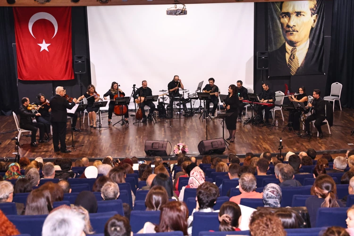 Sakarya Maarif Orkestrası’ndan muhteşem konser