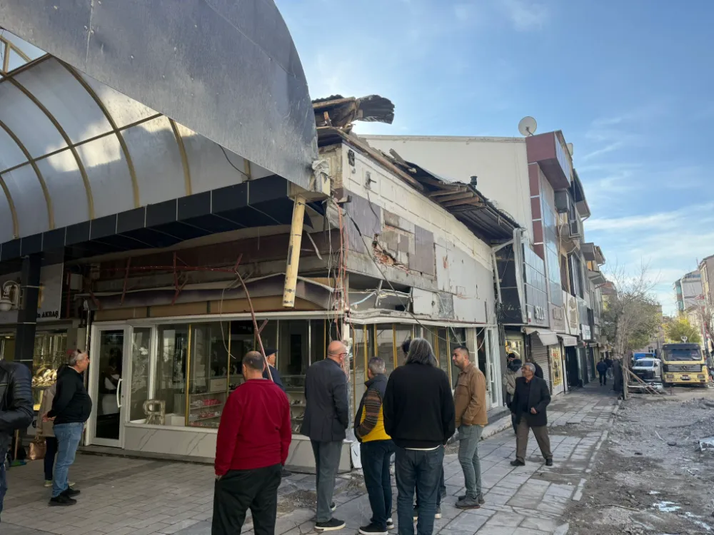 Kontrolsüz Yıkım Kuyumcular Çarşısını Vurdu: Esnaf Mağdur, Sorumlu Kim?