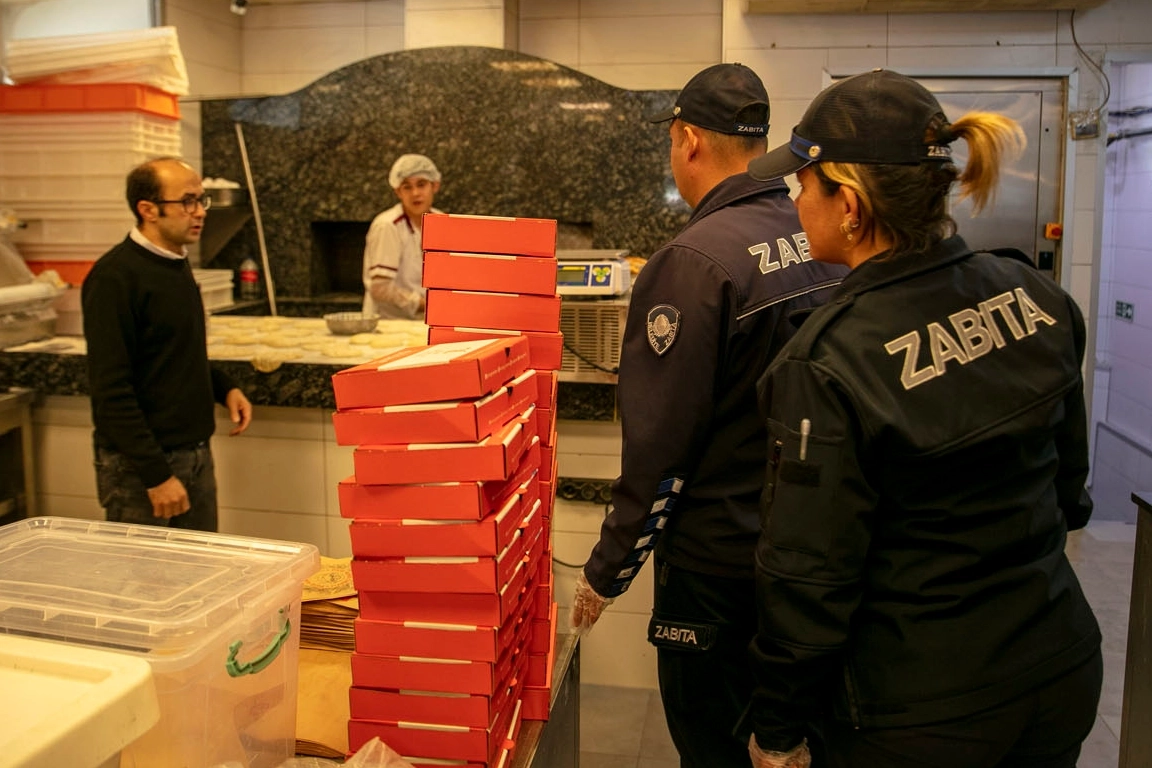 İzmir Güzelbahçe Zabıtası