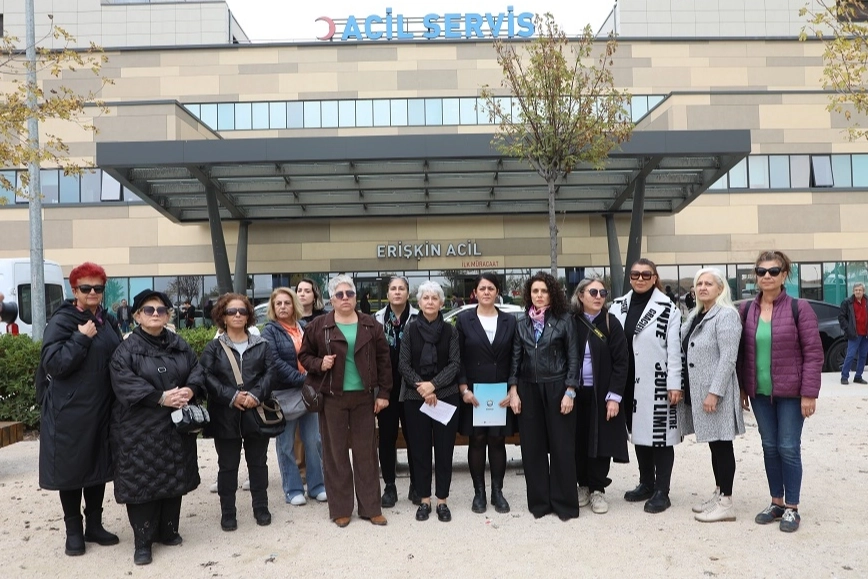 Mudanyalı kadınlar Bursa Şehir Hastanesi önünden kadına şiddete 