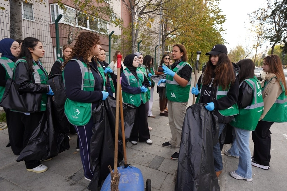 İstanbul Beylikdüzü’nde gençlerden 