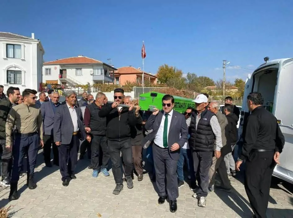 Aksaray Balcı’da Hüzünlü Veda: Kore Gazisi Dede Devecı Son Yolculuğuna Uğurlandı