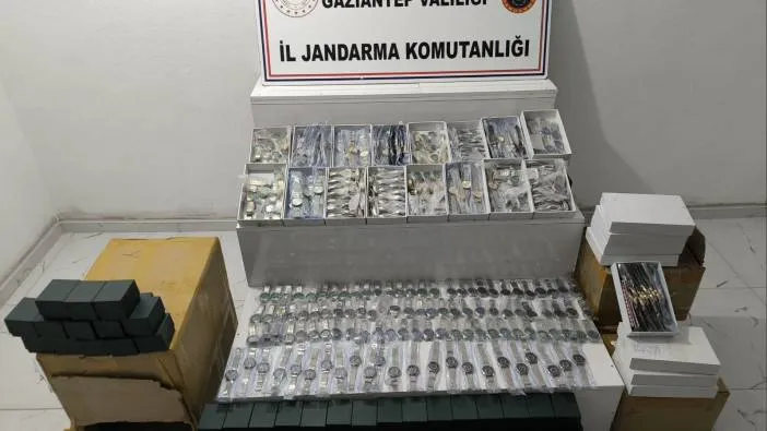  2,3 milyon TL değerinde taklit saat ele geçirildi