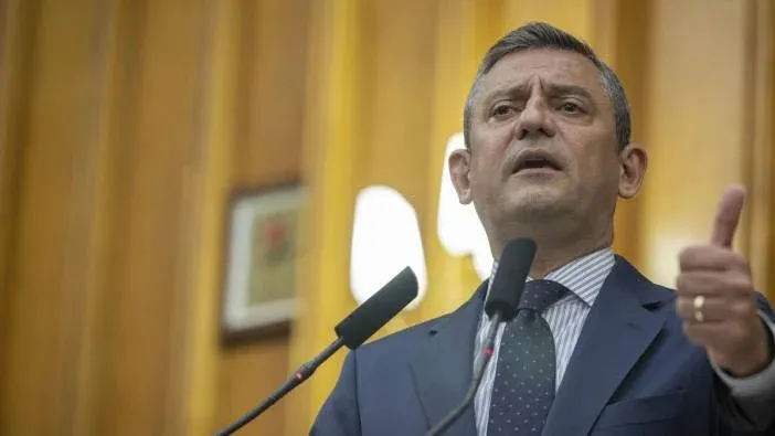 Özgür Özel: 