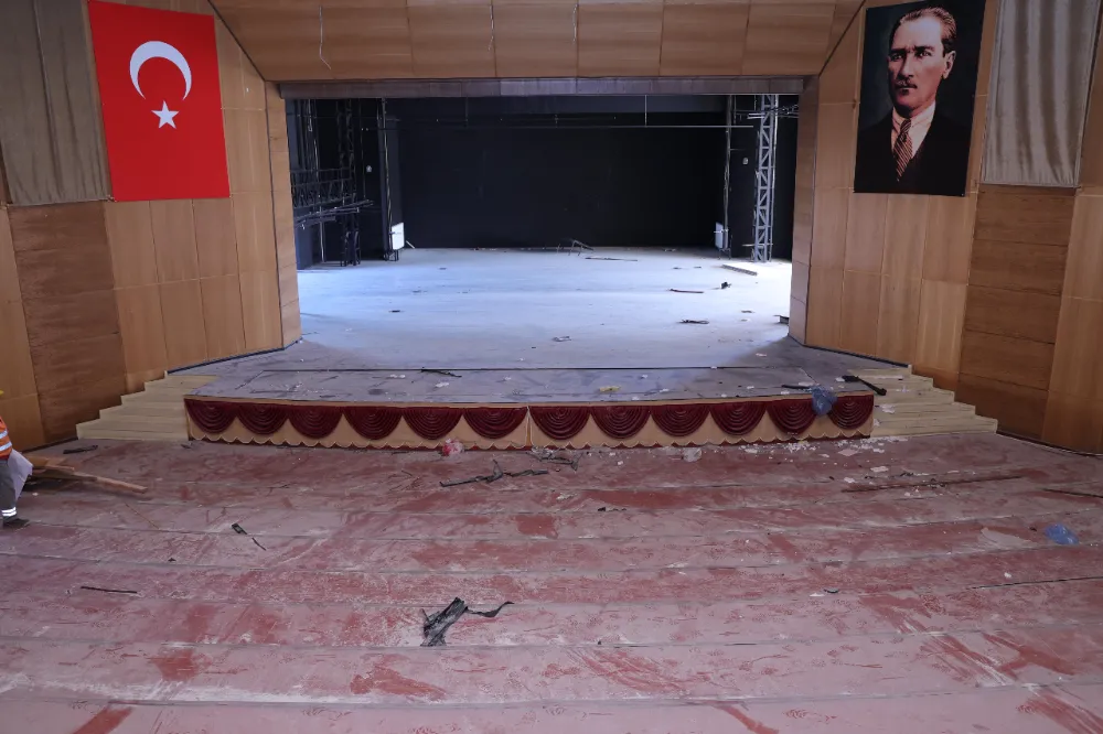 Aksaray Kültür Merkezi Baştan Aşağı Yenileniyor! 