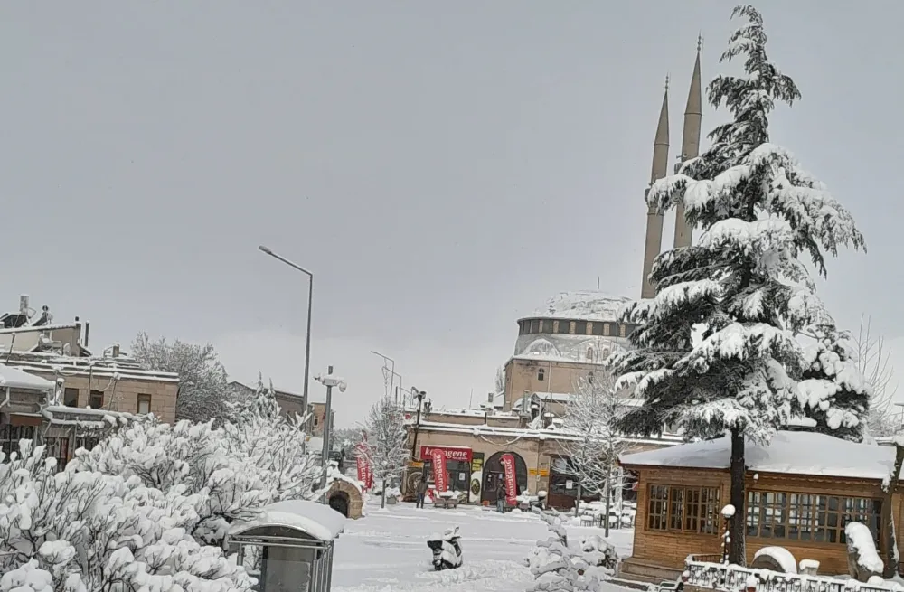 Güzelyurt’ta Kar Kalınlığı 40 Santimetreyi Aştı