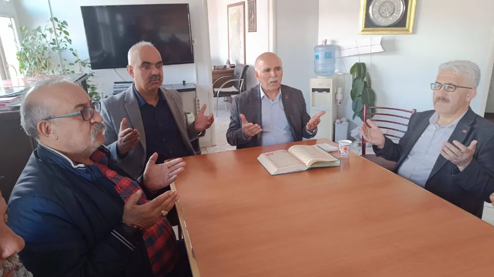 MHP Aksaray Teşkilatından Alparslan Türkeş’e Kur’an-ı Kerim İle Vefa