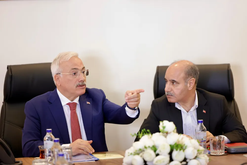 Vali Kumbuzoğlu