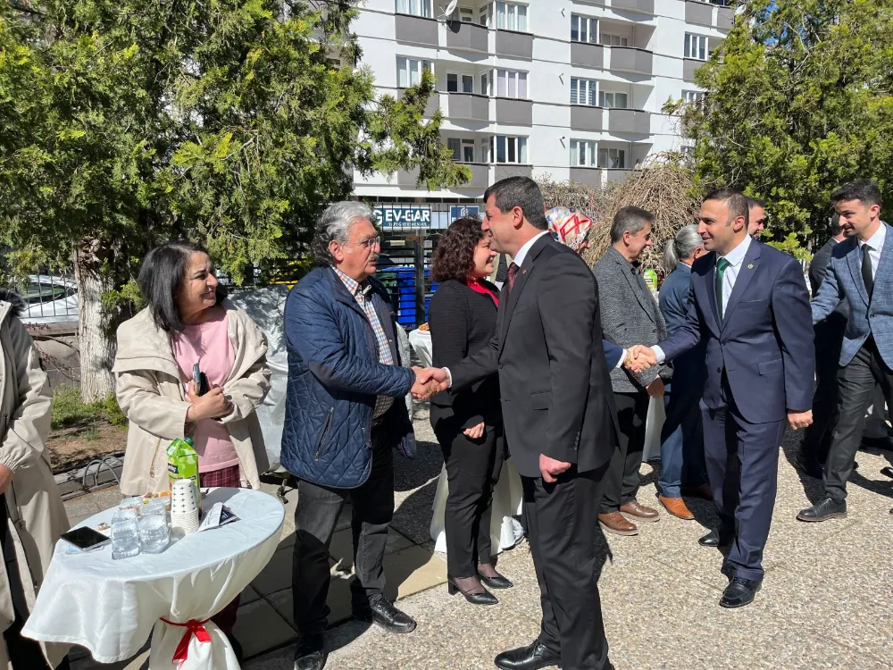 Aksaray Adliyesi’nde Geç Gelen Bayramlaşma Coşkusu