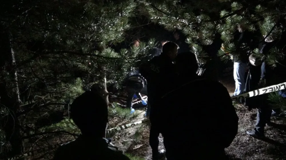 Yaşlı adam ağaca asılı halde ölü bulundu