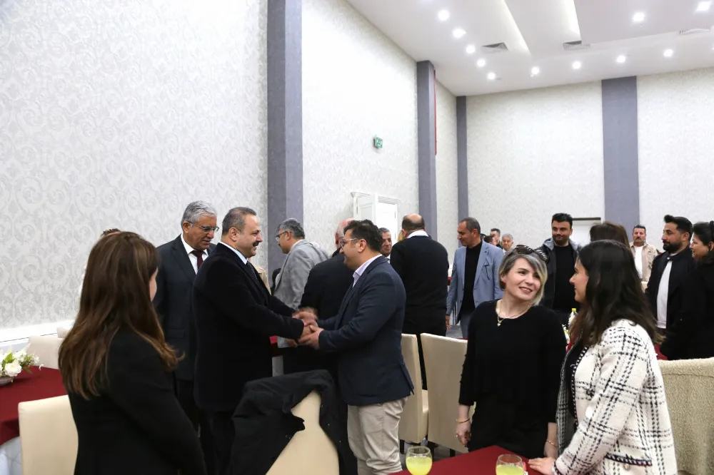 ASÜ’de Bayram Sevinci ve Bilimsel Hedef Vurgusu!