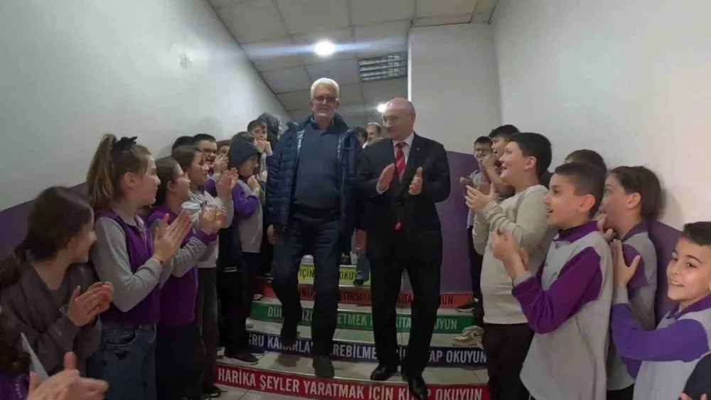 Emekli öğretmen gözyaşlarına hakim olamadı!