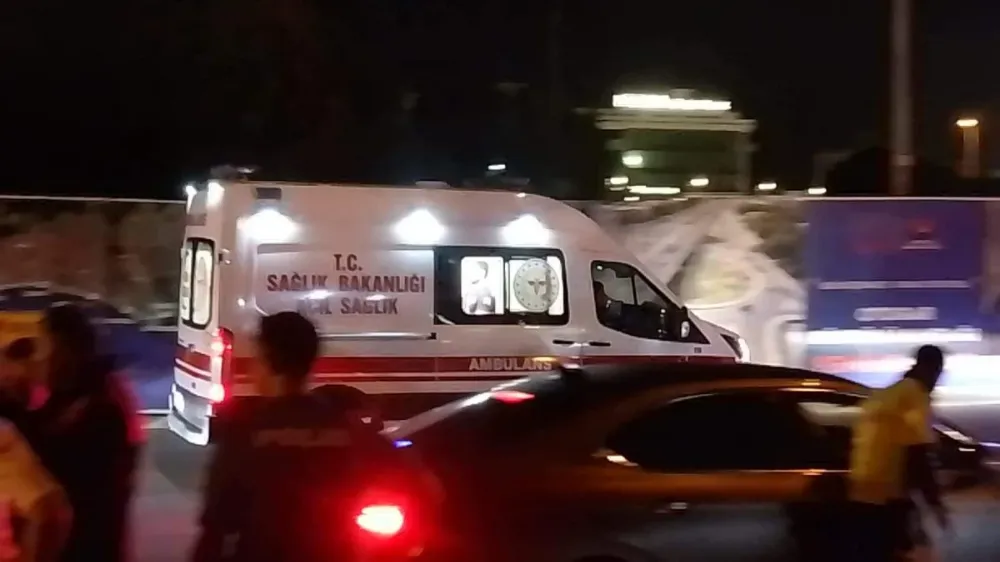 Kaza yapan motosiklet polis noktasına girdi! 5