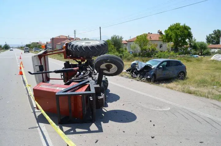 Aksaray’da Kavşakta Feci Kaza: 2’si Ağır 4 Yaralı