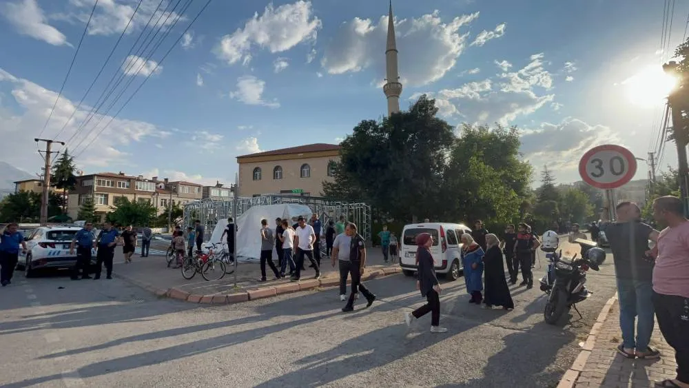 Camide kan donduran cinayet! 