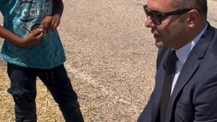 Limonata satarak dondurma parası biriktiren çocuklara sürpriz