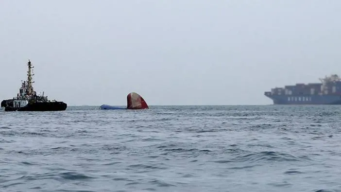 İstanbul’da kuvvetli fırtınada gemi battı: 4 kişi kurtarıldı