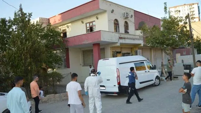 İkisi kardeş üç kadın evlerinde ölü bulundu