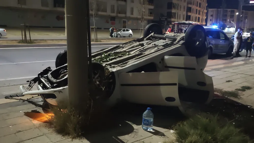 Aksaray’da Direksiyon Hakimiyetini Kaybeden Araç Takla Attı: 1 Yaralı
