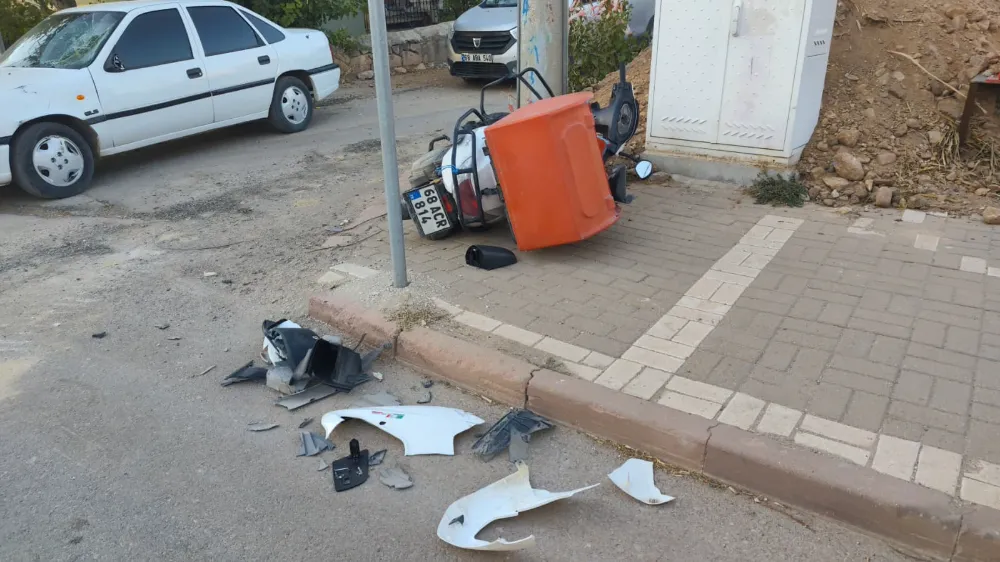 Aksaray’da Gençlerin Trafik Kazası: Motosiklet Sürücüsü Yaralandı