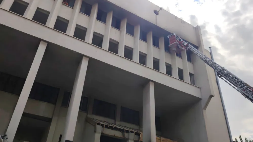 Aksaray’da Kentsel Dönüşüm Binasında Yangın Paniği