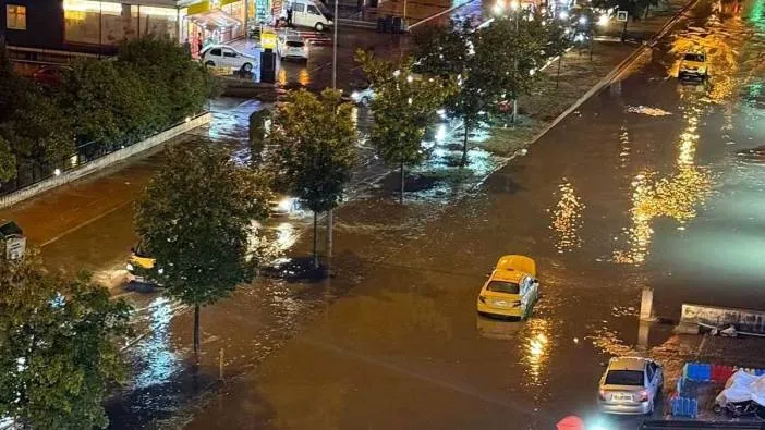 Samsun’da sağanak, sele neden oldu