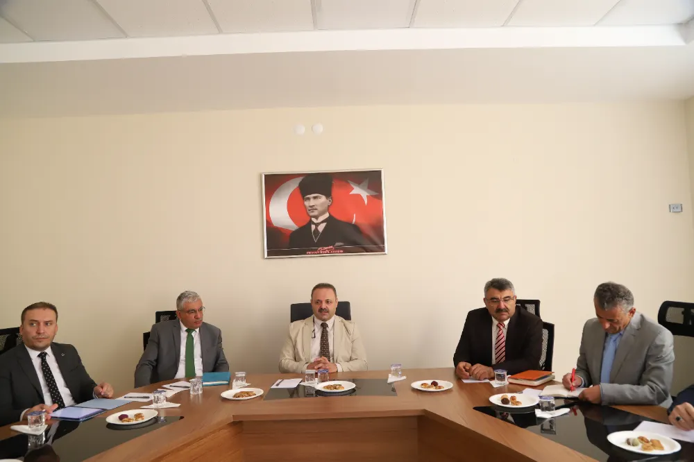 ASÜ Kalite Akreditasyon Sürecinde Güçlü Potansiyeliyle Öne Çıkıyor